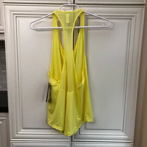 NWT Under Armour women’s lightweight tank top - Picture 4 of 11